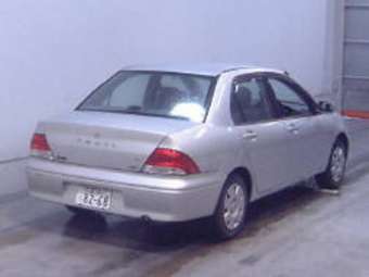 2002 Mitsubishi Lancer Cedia Pics