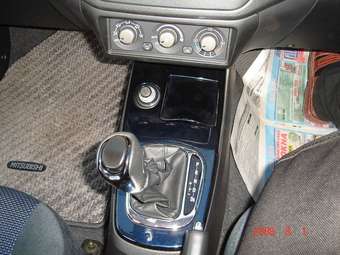 2002 Mitsubishi Lancer Cedia Pics