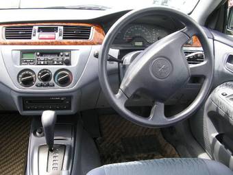 2002 Mitsubishi Lancer Cedia Pictures