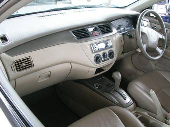 2002 Mitsubishi Lancer Cedia Pictures