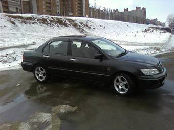 2002 Mitsubishi Lancer Cedia Photos