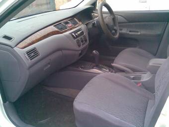 2002 Mitsubishi Lancer Cedia Pictures