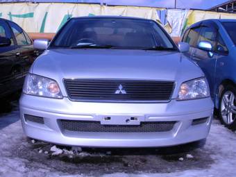 2002 Mitsubishi Lancer Cedia Photos