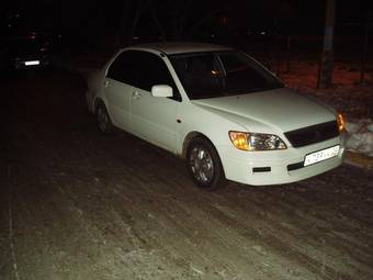 2002 Mitsubishi Lancer Cedia Pictures