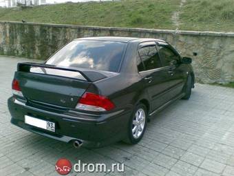 2002 Mitsubishi Lancer Cedia Pictures