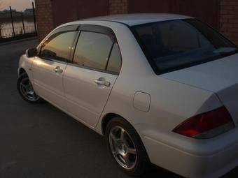 2002 Mitsubishi Lancer Cedia Pictures