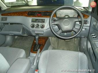 2002 Mitsubishi Lancer Cedia Photos