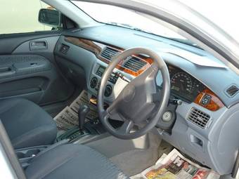 2002 Mitsubishi Lancer Cedia Photos