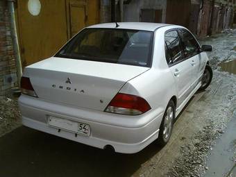 2002 Mitsubishi Lancer Cedia Pictures