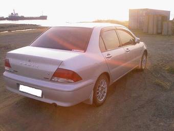 2002 Mitsubishi Lancer Cedia Pictures