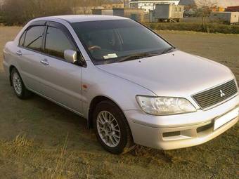 2002 Mitsubishi Lancer Cedia Photos