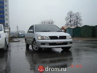 2002 Mitsubishi Lancer Cedia Pics