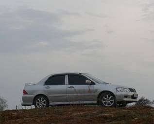 2002 Mitsubishi Lancer Cedia Photos