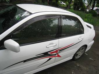 2002 Mitsubishi Lancer Cedia Pictures