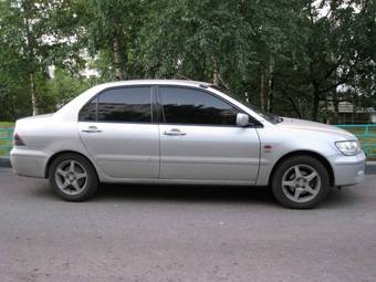 2002 Mitsubishi Lancer Cedia Pictures