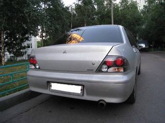 2002 Mitsubishi Lancer Cedia Photos