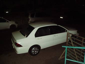 2002 Mitsubishi Lancer Cedia Pics