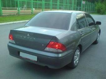 2002 Mitsubishi Lancer Cedia Pictures