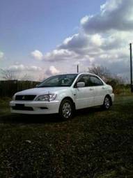 2002 Mitsubishi Lancer Cedia Photos