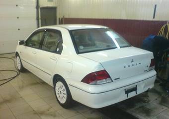 2002 Mitsubishi Lancer Cedia Pictures