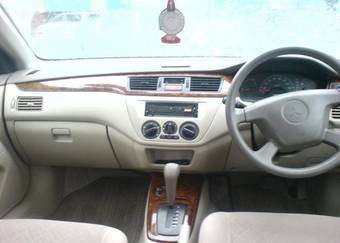2002 Mitsubishi Lancer Cedia Photos
