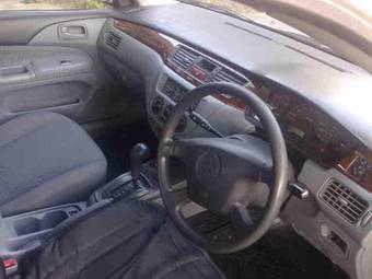 2002 Mitsubishi Lancer Cedia Photos