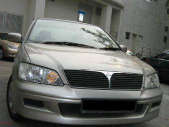 2002 Mitsubishi Lancer Cedia Photos