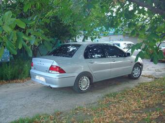 2002 Mitsubishi Lancer Cedia Photos