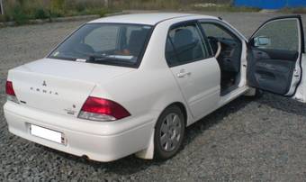 2002 Mitsubishi Lancer Cedia Pictures