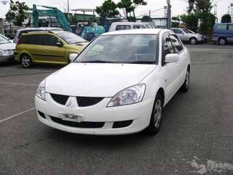 2003 Mitsubishi Lancer Cedia Pictures