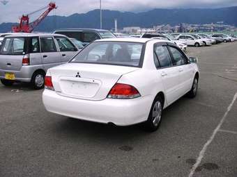 2003 Mitsubishi Lancer Cedia Photos