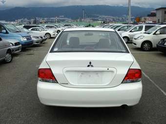 2003 Mitsubishi Lancer Cedia Pictures