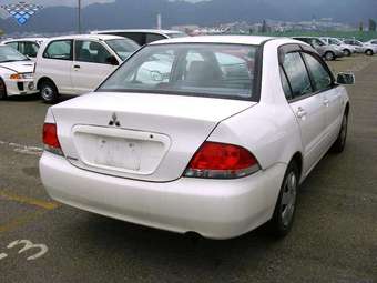 2003 Mitsubishi Lancer Cedia Pics