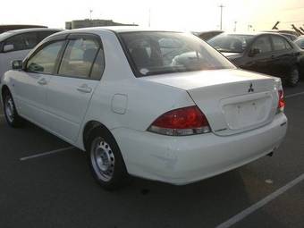 2003 Mitsubishi Lancer Cedia Pictures