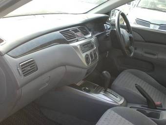 2003 Mitsubishi Lancer Cedia Pictures