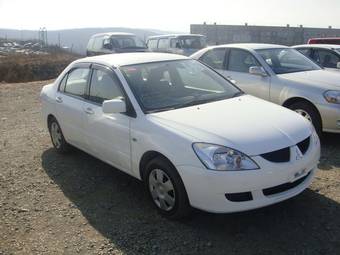 2003 Mitsubishi Lancer Cedia Pictures