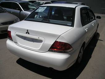 2003 Mitsubishi Lancer Cedia Pictures