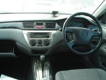 2003 Mitsubishi Lancer Cedia Photos