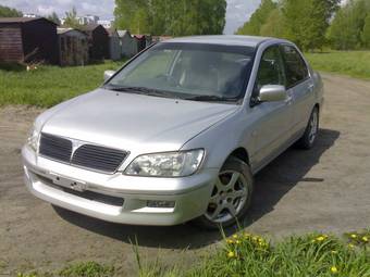 2003 Mitsubishi Lancer Cedia Photos