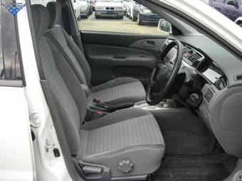 2003 Mitsubishi Lancer Cedia Pictures