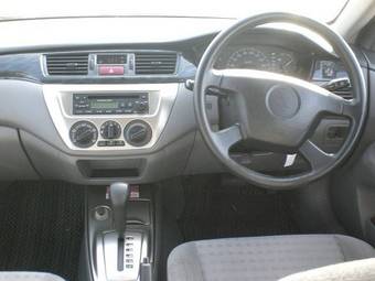 2003 Mitsubishi Lancer Cedia Pictures
