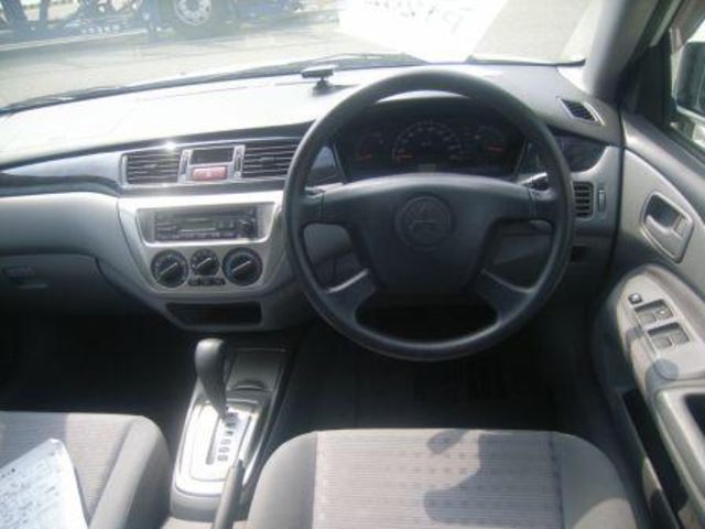 2004 Mitsubishi Lancer Cedia