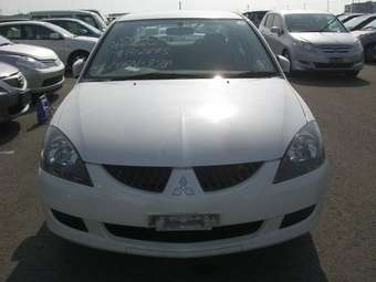 2004 Mitsubishi Lancer Cedia Pictures