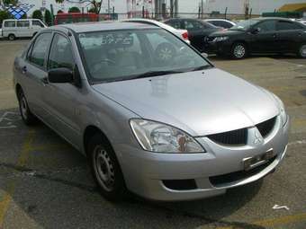 2004 Mitsubishi Lancer Cedia Photos