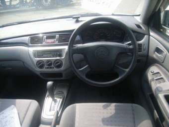 2004 Mitsubishi Lancer Cedia Photos