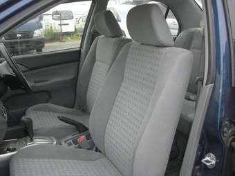 2004 Mitsubishi Lancer Cedia Photos