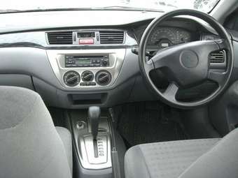 2004 Mitsubishi Lancer Cedia Photos