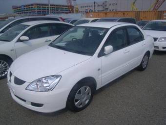 2004 Mitsubishi Lancer Cedia Photos