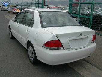2004 Mitsubishi Lancer Cedia Pictures