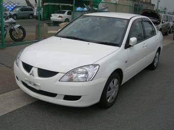 2004 Mitsubishi Lancer Cedia Photos